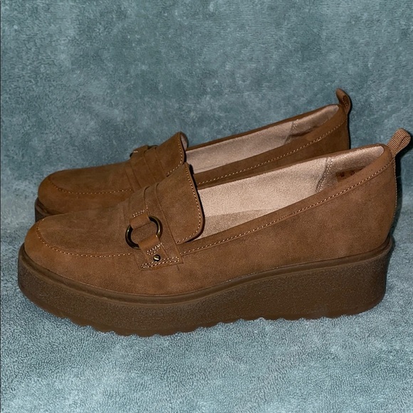 Naturalizer Soul Joyla Size 9 Lug Sole Slip On Shoes.  Brass Accent. Brown. - Picture 1 of 10
